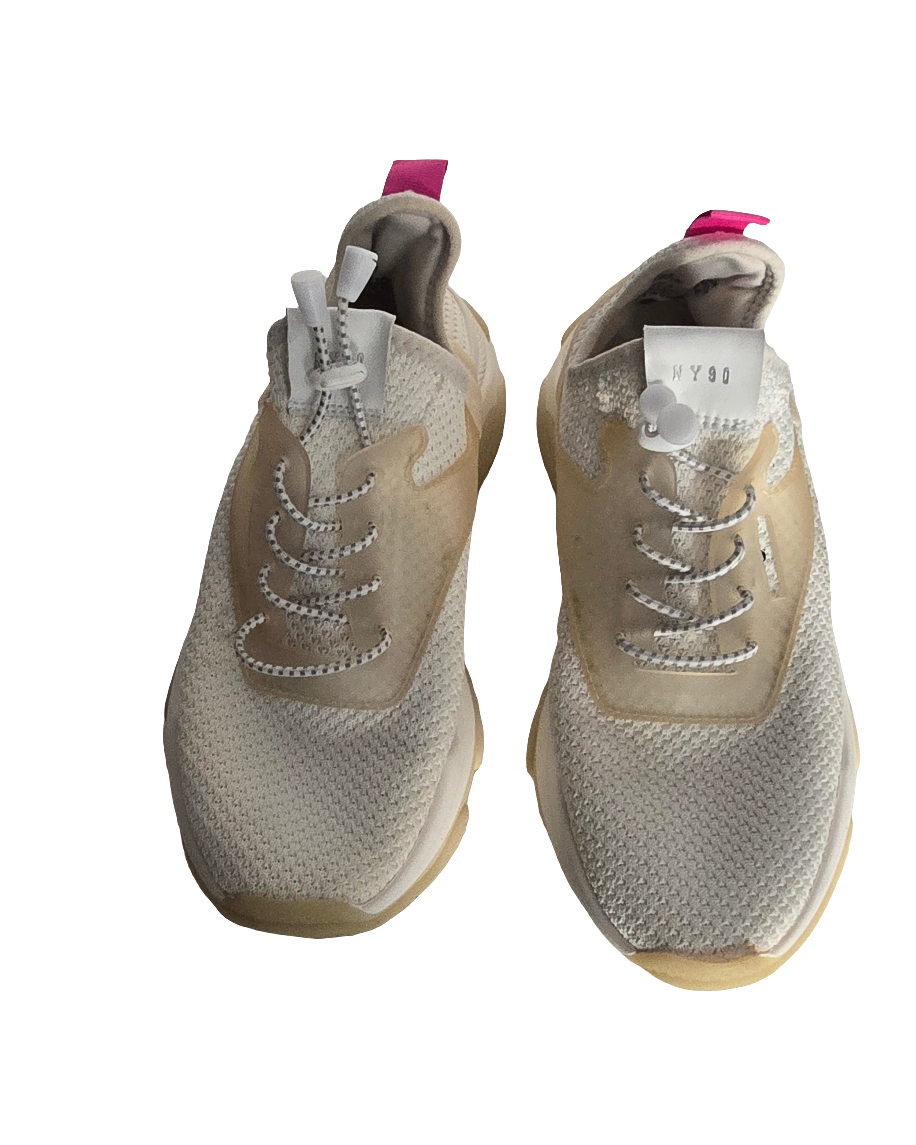 steve madden women’s ny90 sneakers - size 9m - beige/pink - myle901s1