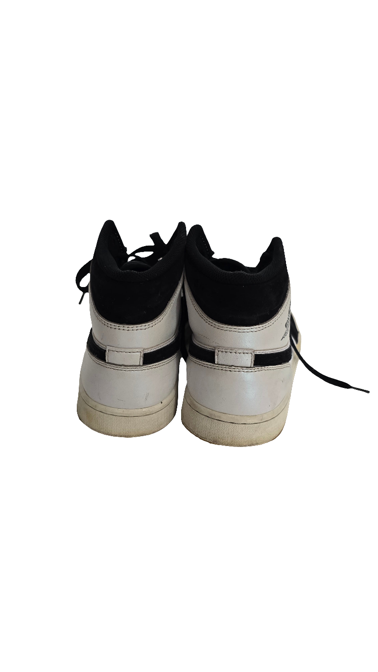 nike air jordan 1 mid black/white – size us 9 / eur 42.5 (dh6933-100)
