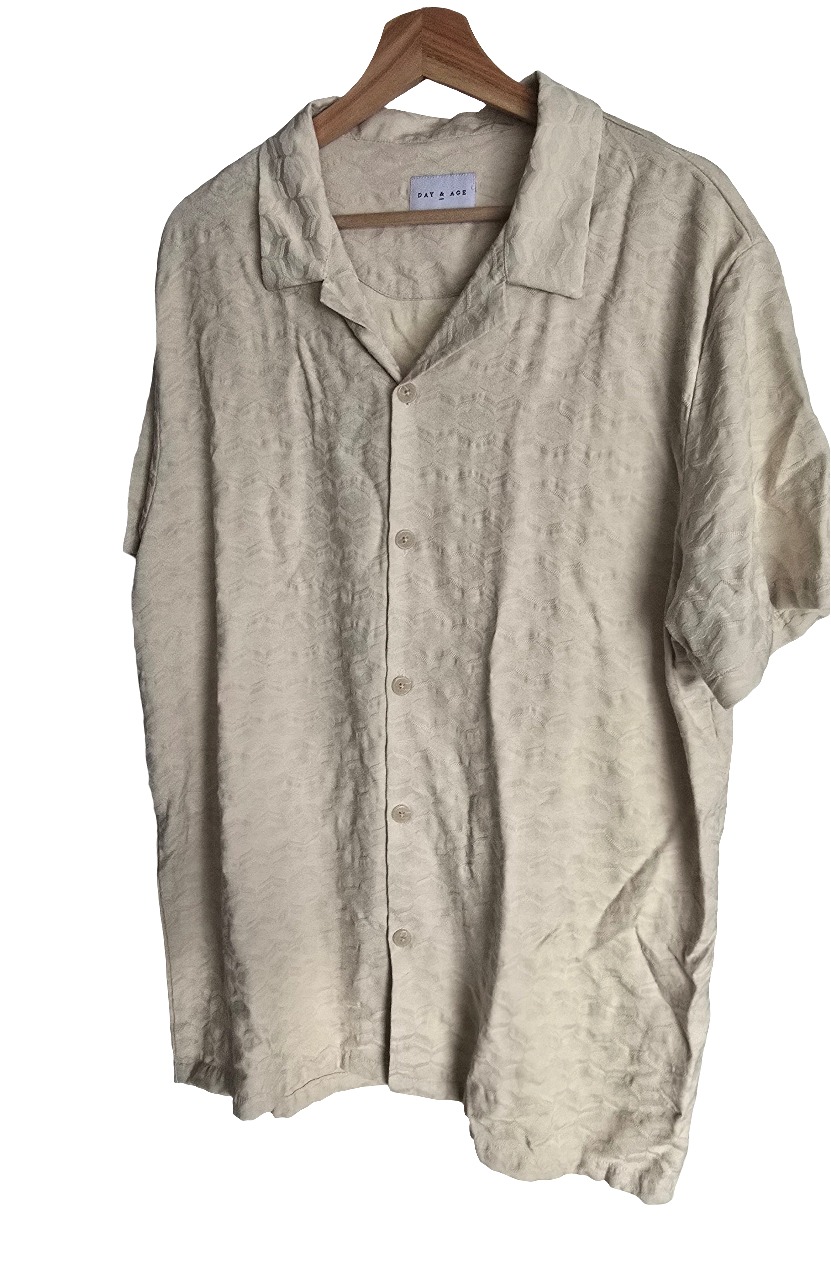 day & age beige textured camp collar shirt – xl