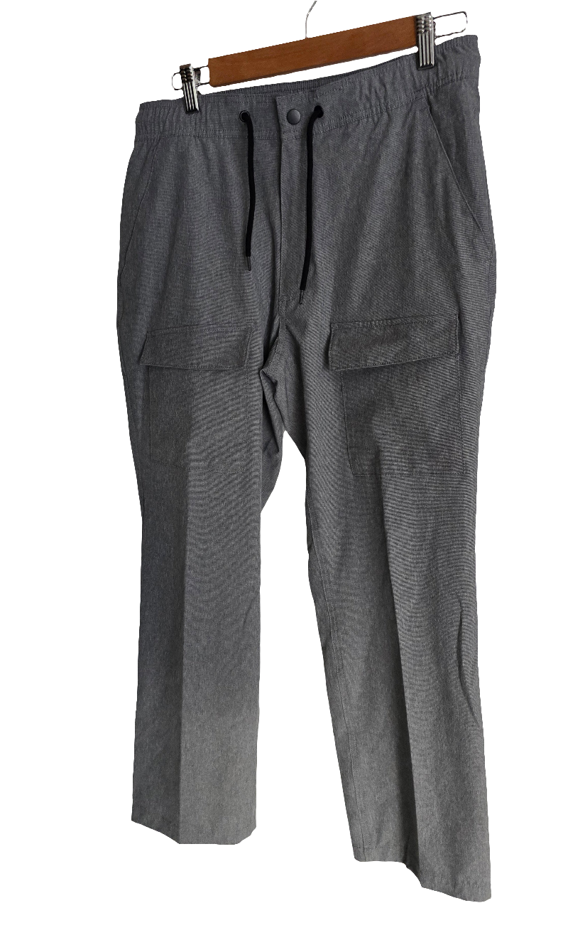 men’s gray cargo pants – size m