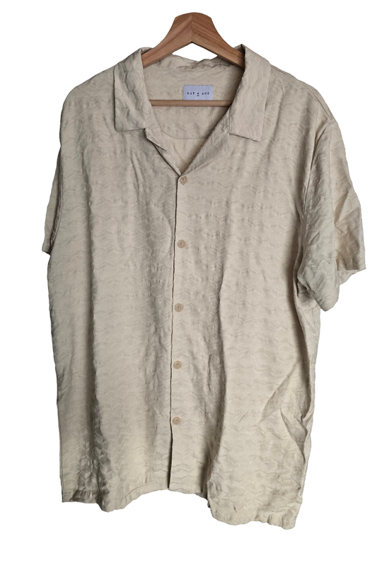DAY & AGE Beige Textured Camp Collar Shirt – XL