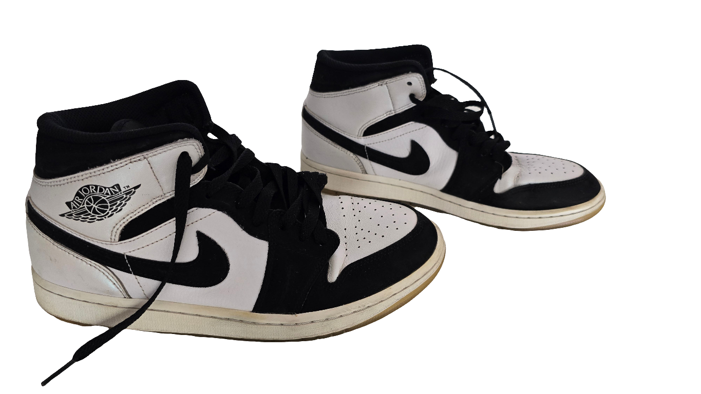 nike air jordan 1 mid black/white – size us 9 / eur 42.5 (dh6933-100)