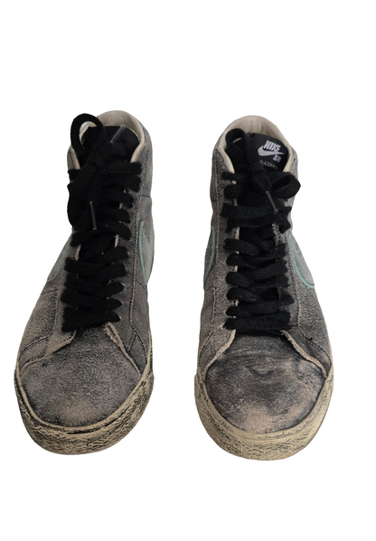 Nike Blazer Mid Vintage DA1839-001
Size: US 9.5 / EUR 43 / BR 41