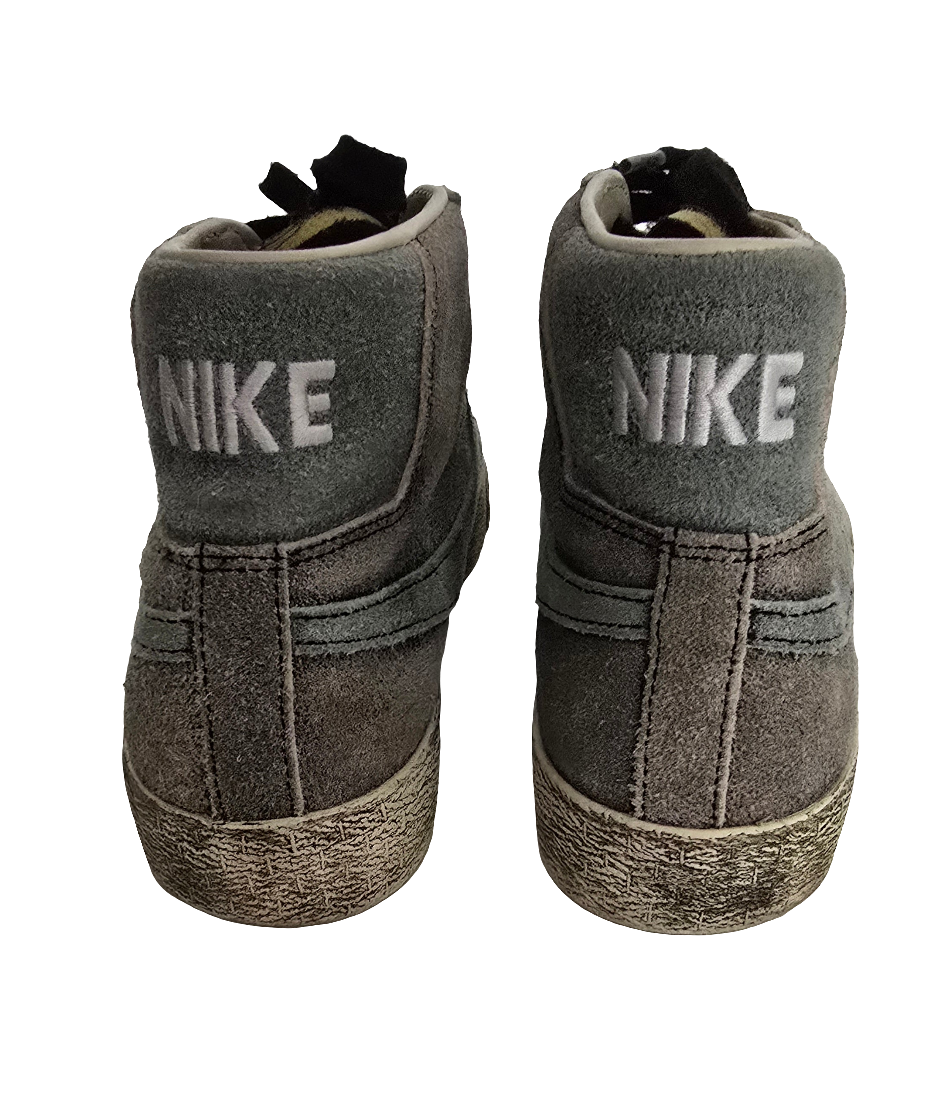 nike blazer mid vintage da1839-001
size: us 9.5 / eur 43 / br 41