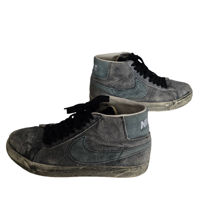 Nike Blazer Mid Vintage DA1839-001
Size: US 9.5 / EUR 43 / BR 41